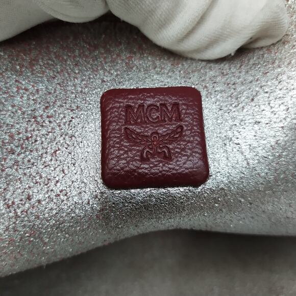 MCM Wandel Red Ruby Tan Leather Reversible Double Handle Shopper Tote Bag - Picture 12 of 16